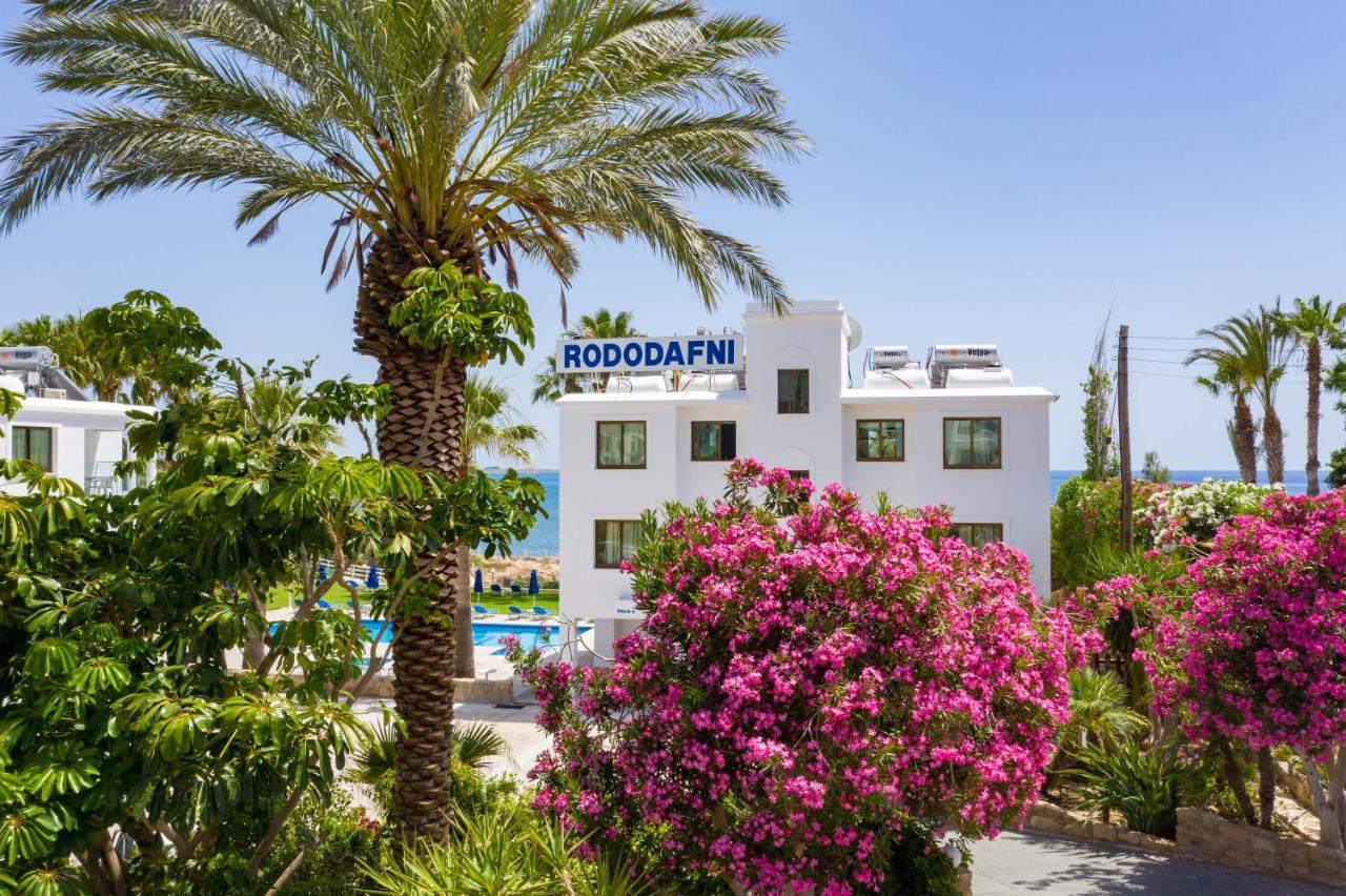 Rododafni Beach Apartments Klorakas Exterior foto