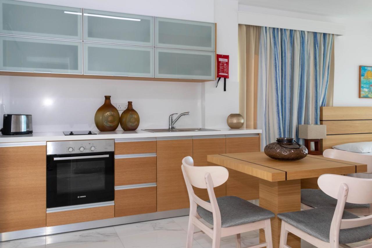 Rododafni Beach Apartments Klorakas Exterior foto