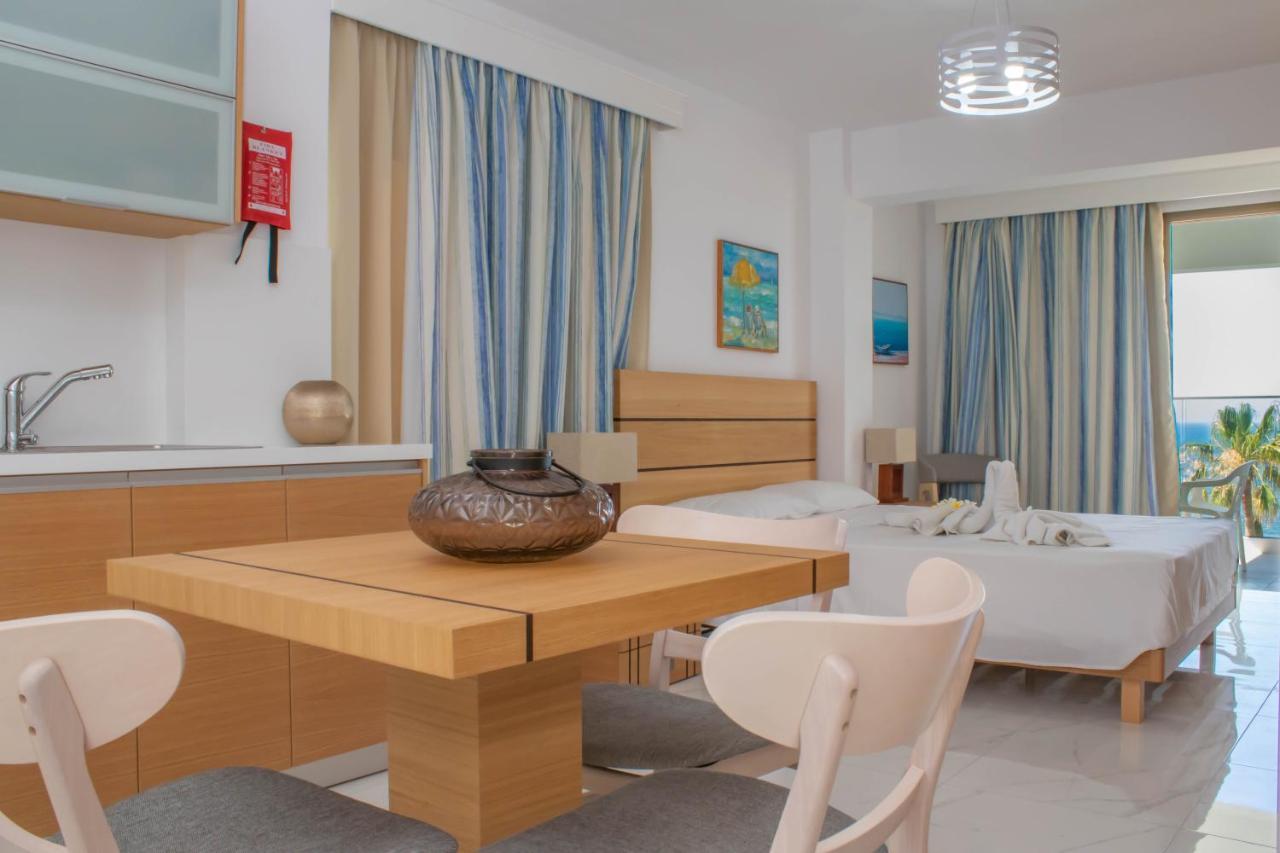Rododafni Beach Apartments Klorakas Exterior foto
