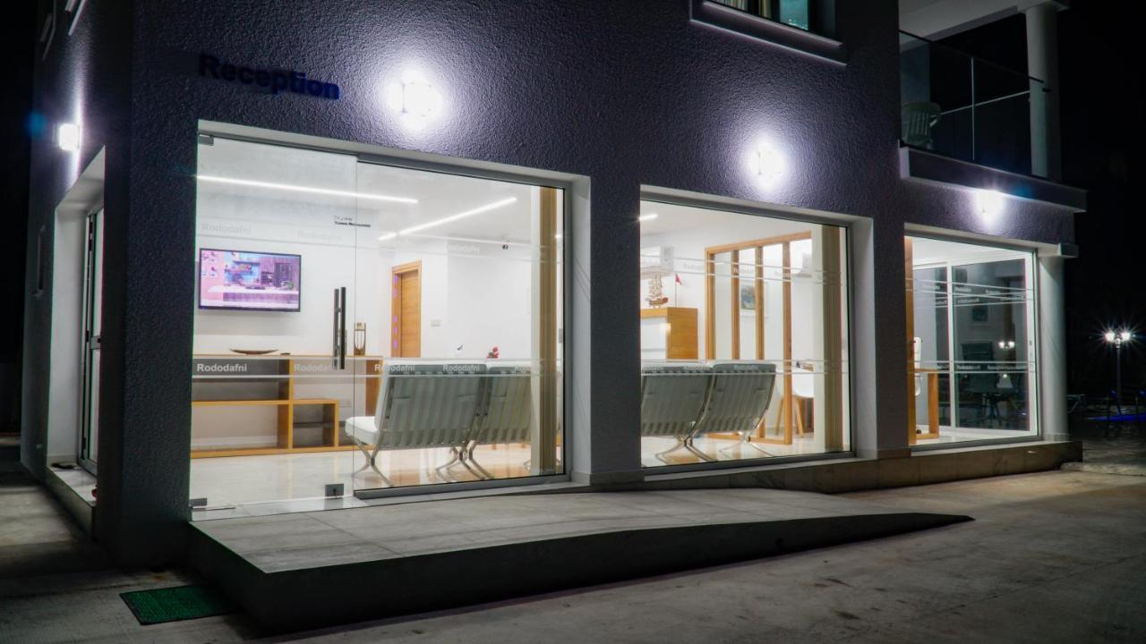 Rododafni Beach Apartments Klorakas Exterior foto